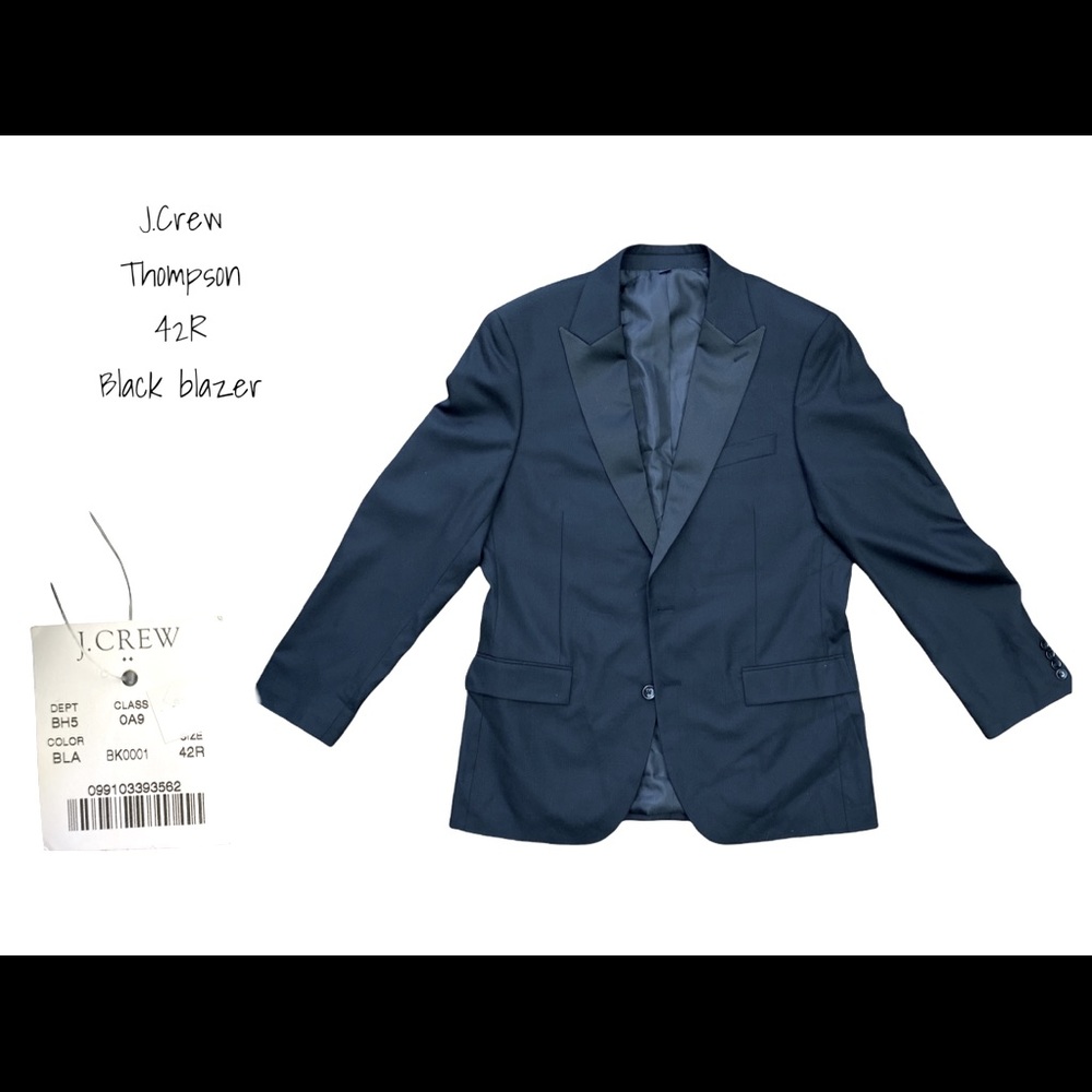 JCrew
Thompson
42R
Black blazer